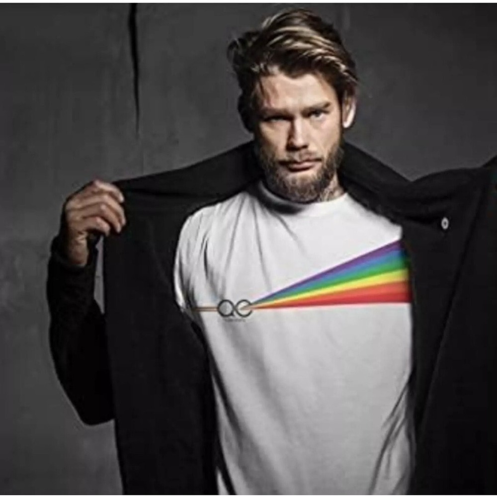 Queer Eye for the Straight Guy Rainbow Prism Tee T-Shirt Large Fab 5 White LGBTQ